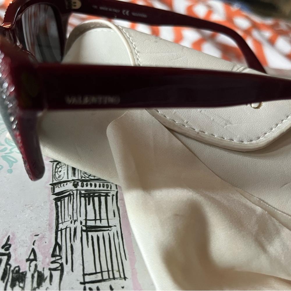 Valentino Rhinestone sunglasses - Picture 5 of 5